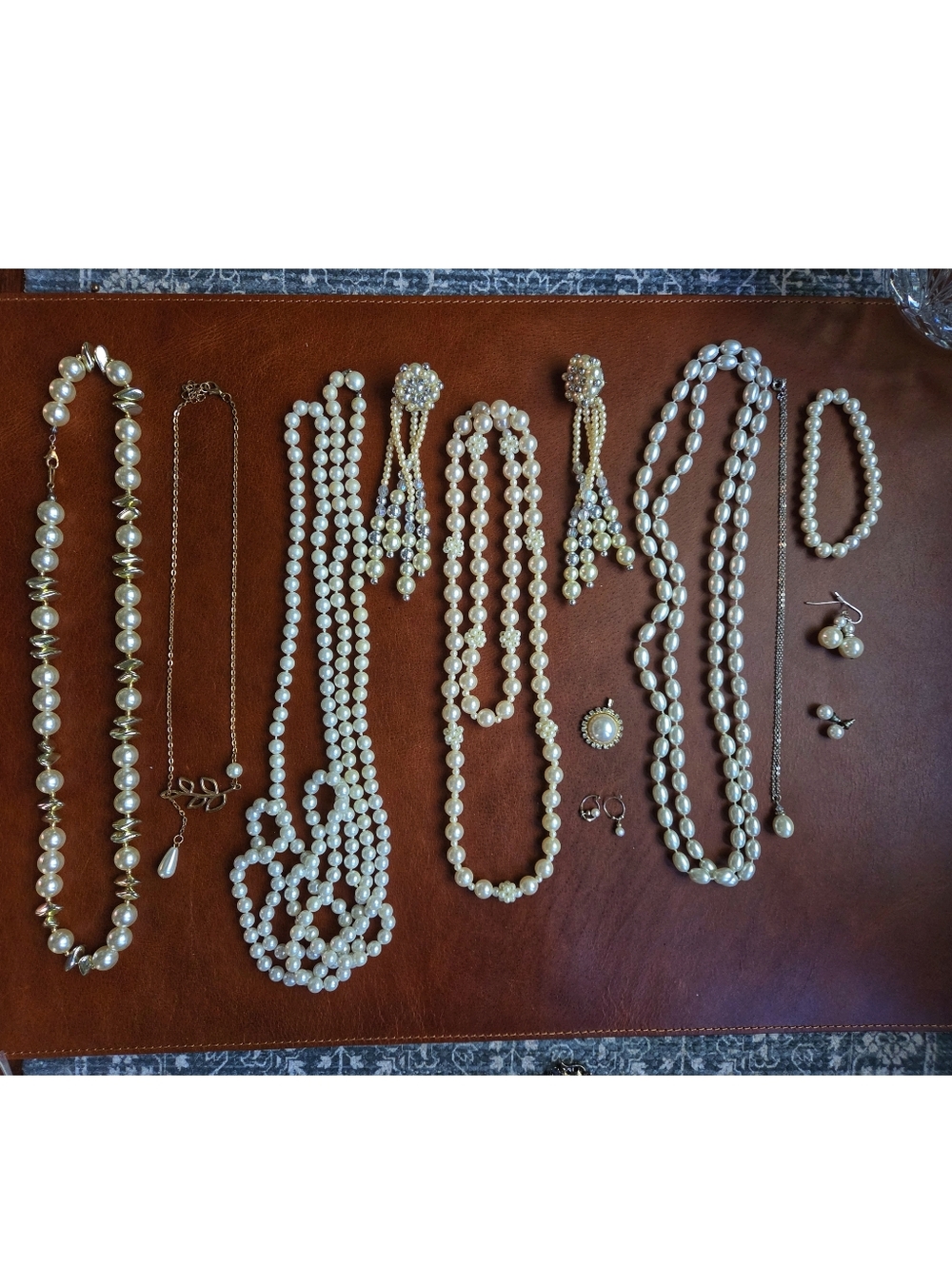 Bundle Lot Costume Pearl Jewelry Necklaces‎ Bracelets Vintage